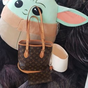 EUC Vintage LV Bucket Bag PM